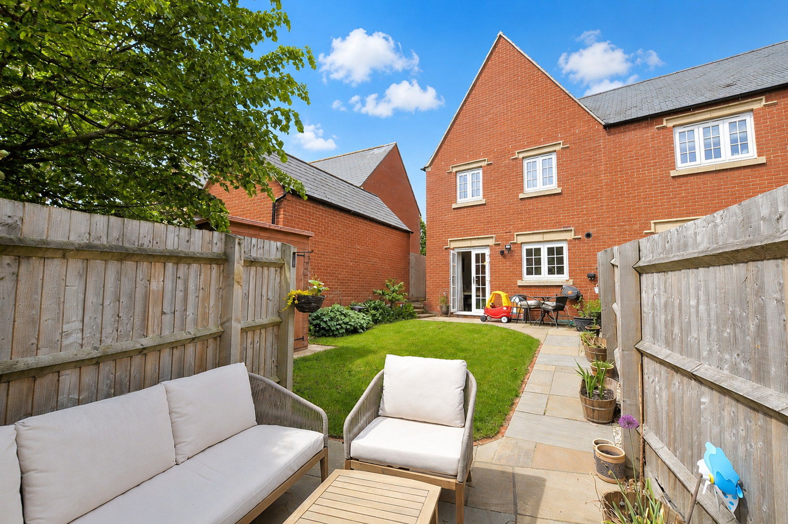 End Of Terrace House in West Northamptonshire