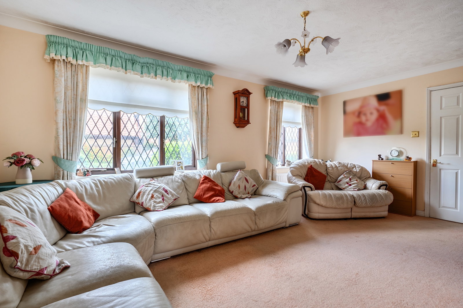 Detached House for sale in Chippenham, Hazel Copse, Chippenham