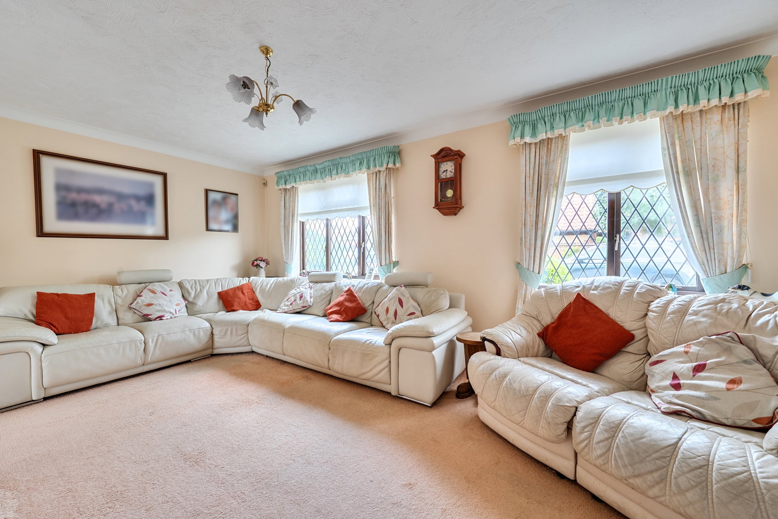 Detached House for sale in Chippenham, Hazel Copse, Chippenham