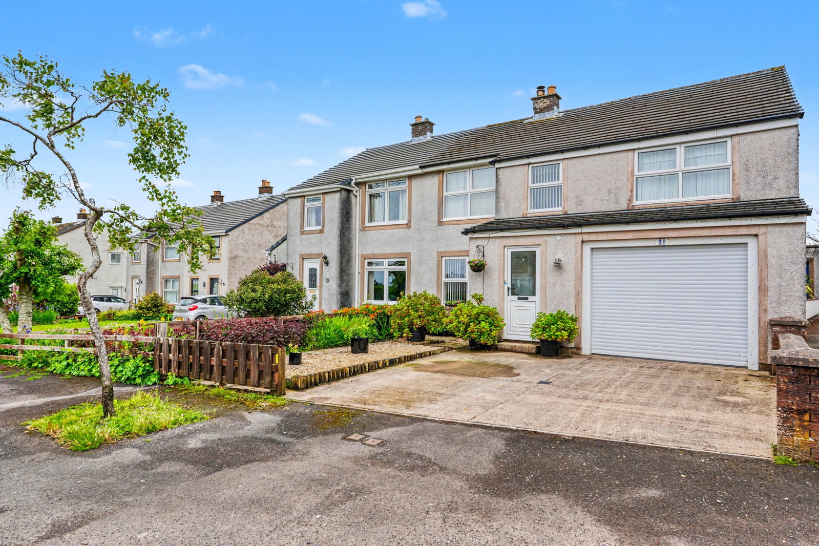 Semi Detached House for sale in Workington, Pinewoods, Gilgarran, Workington, CA14 4RE, 1966 m²