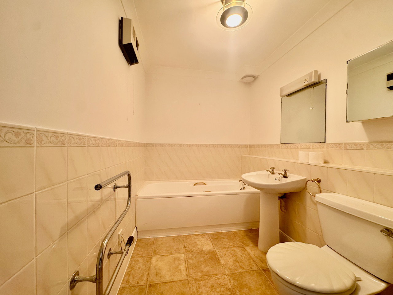 Flat in Canterbury