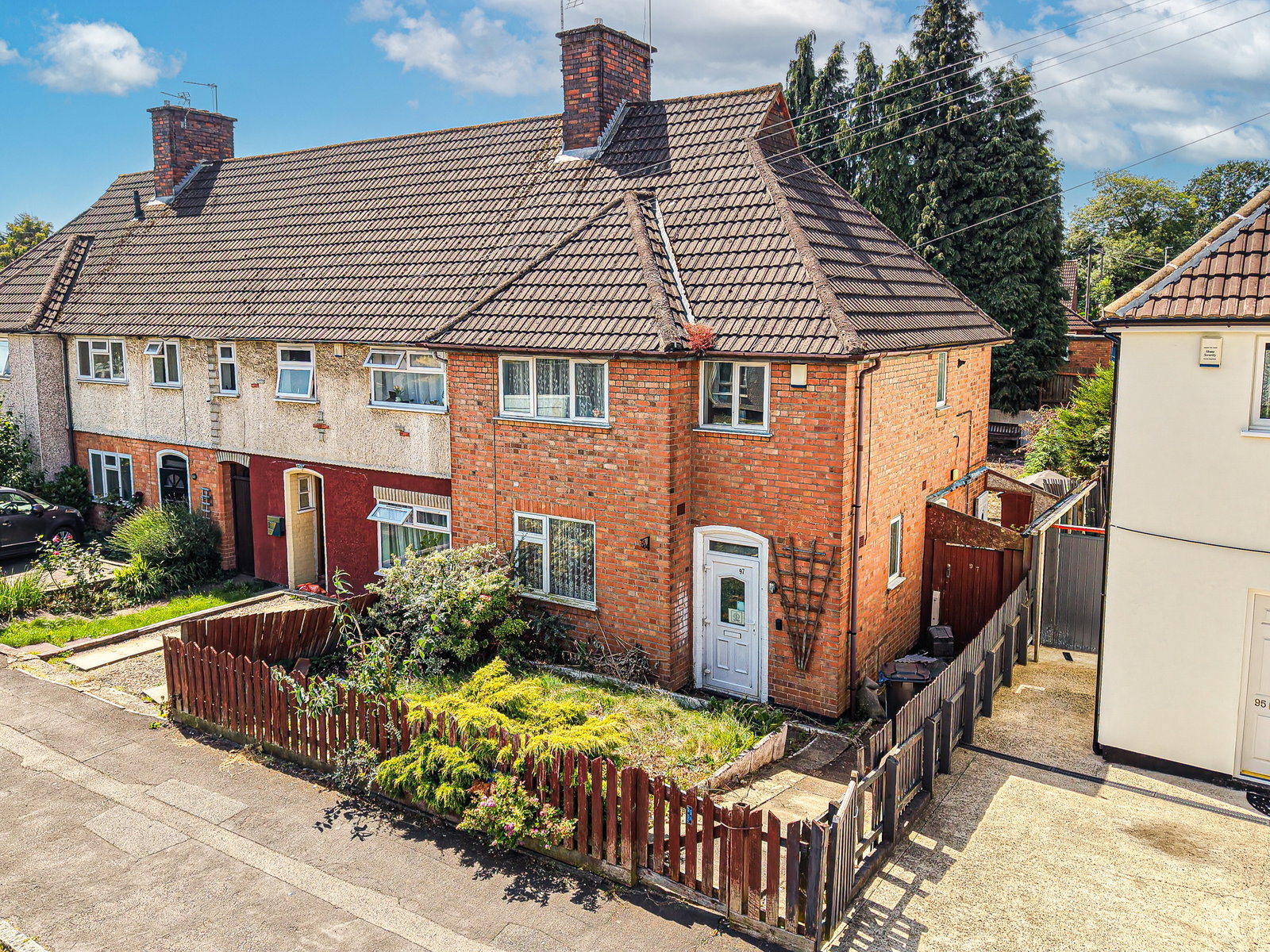 Semi Detached House for sale in Leicester, Overpark Avenue, Leicester, LE3 1NL, 1007 m²
