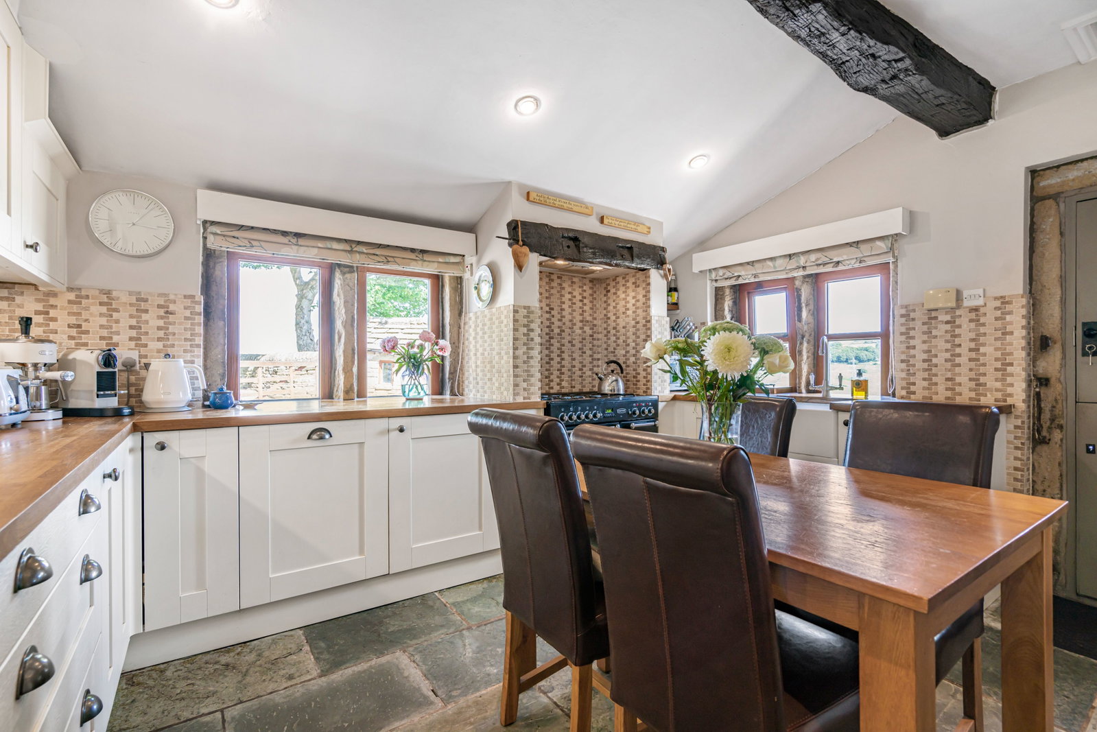 Semi Detached House in Halifax