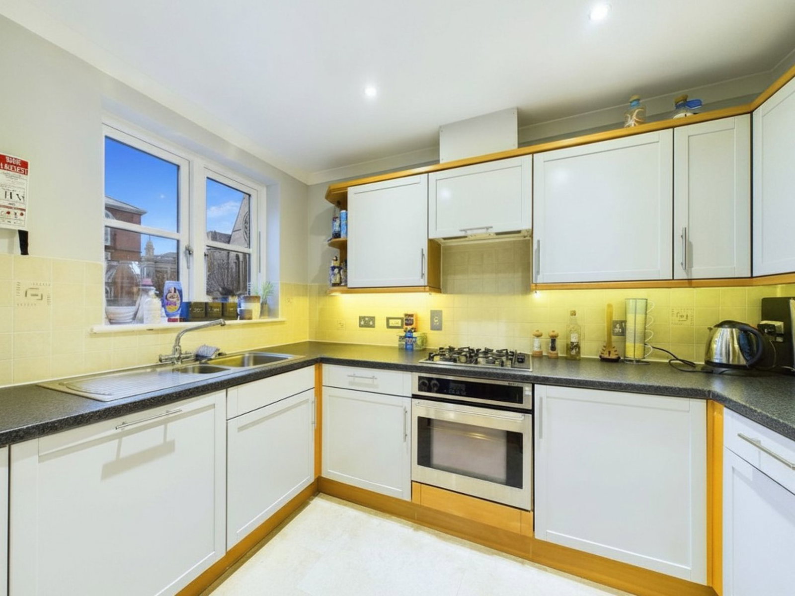Apartment in Cheltenham