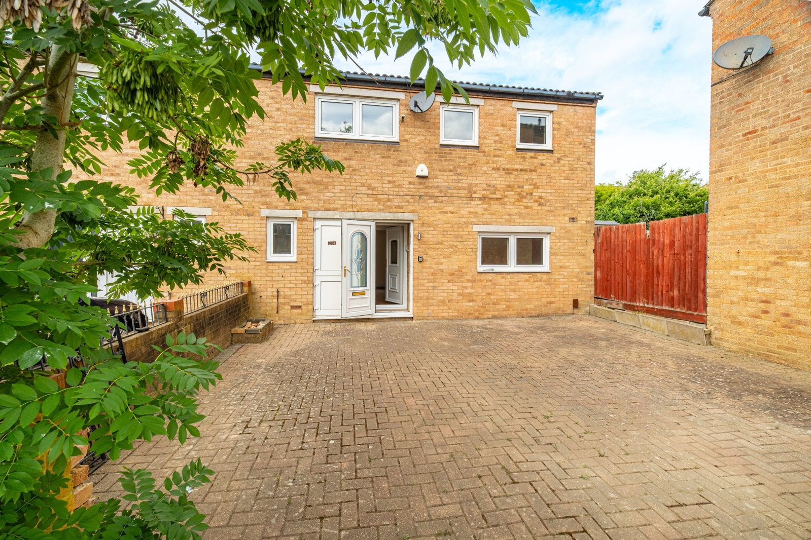 End Of Terrace House in Milton Keynes