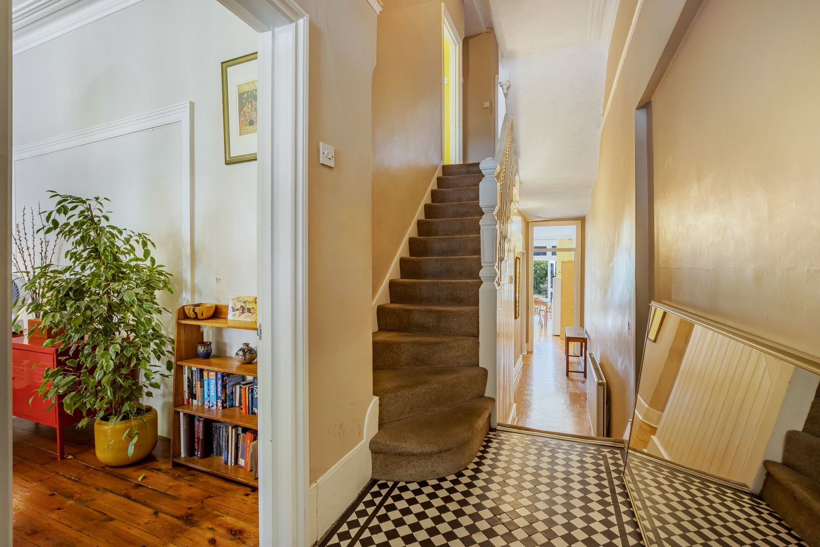 Terraced House for sale in London, Park Avenue North, N8