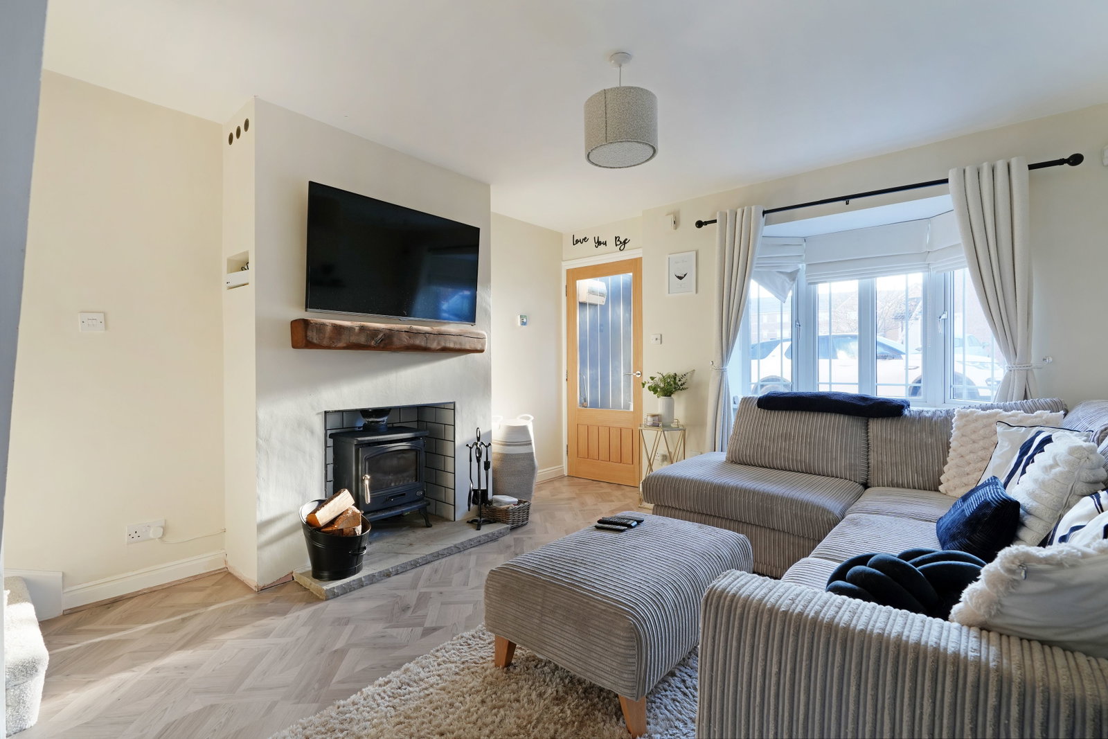 End Of Terrace House for sale in Rotherham, Falconer Way, Treeton, 635 m²