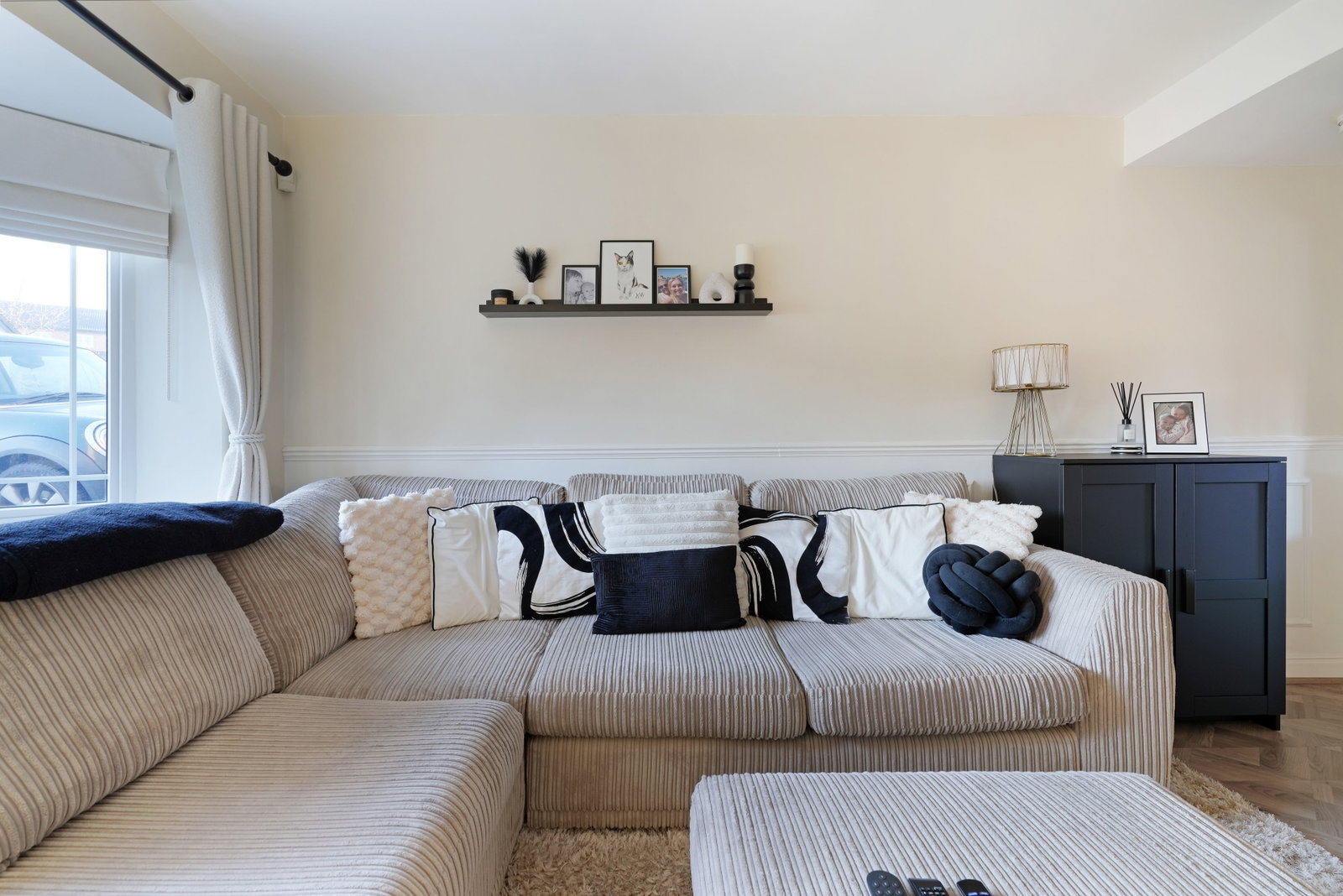 End Of Terrace House for sale in Rotherham, Falconer Way, Treeton, 635 m²
