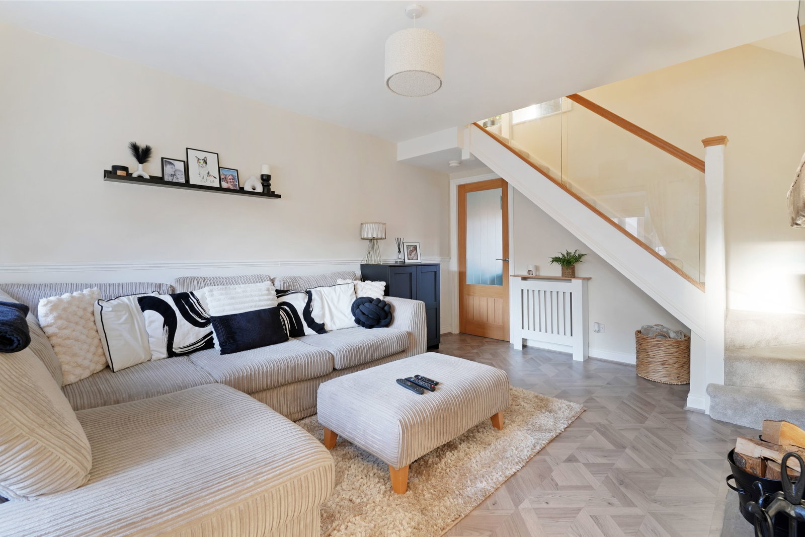 End Of Terrace House for sale in Rotherham, Falconer Way, Treeton, 635 m²