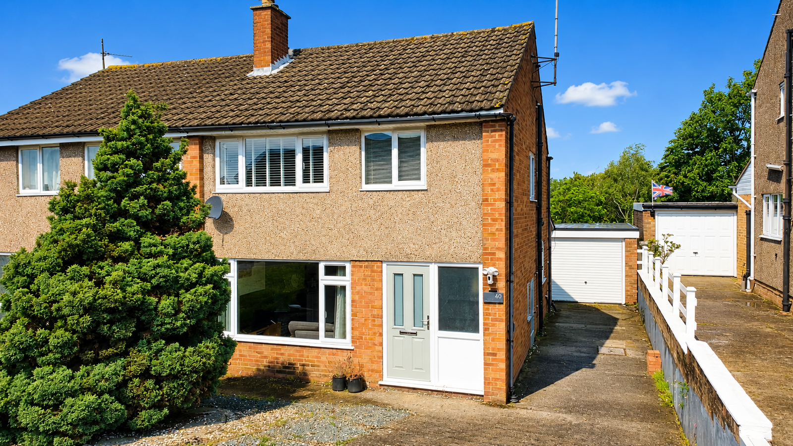 Semi Detached House in Gloucester