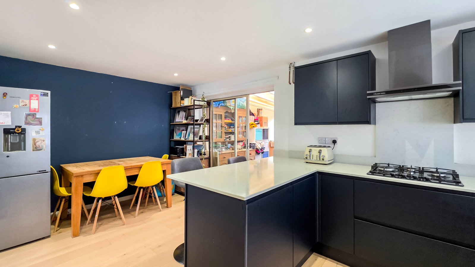 Semi Detached House in Gloucester