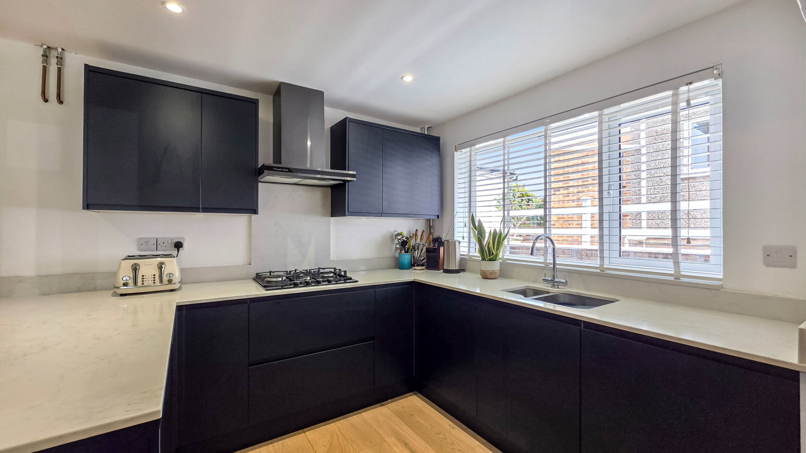 Semi Detached House in Gloucester