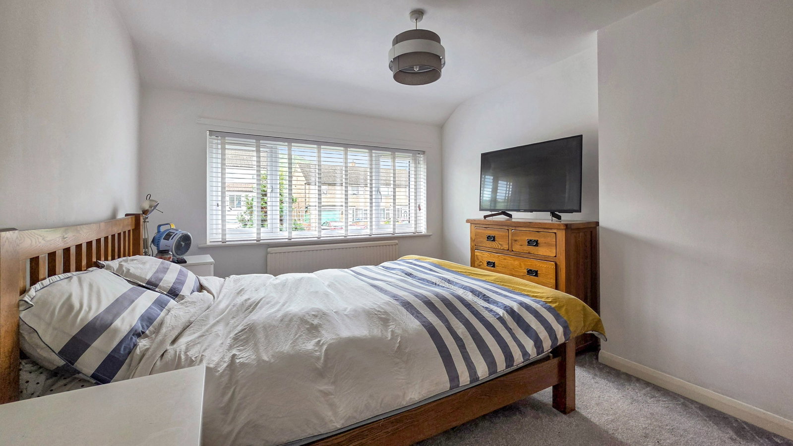 Semi Detached House in Gloucester