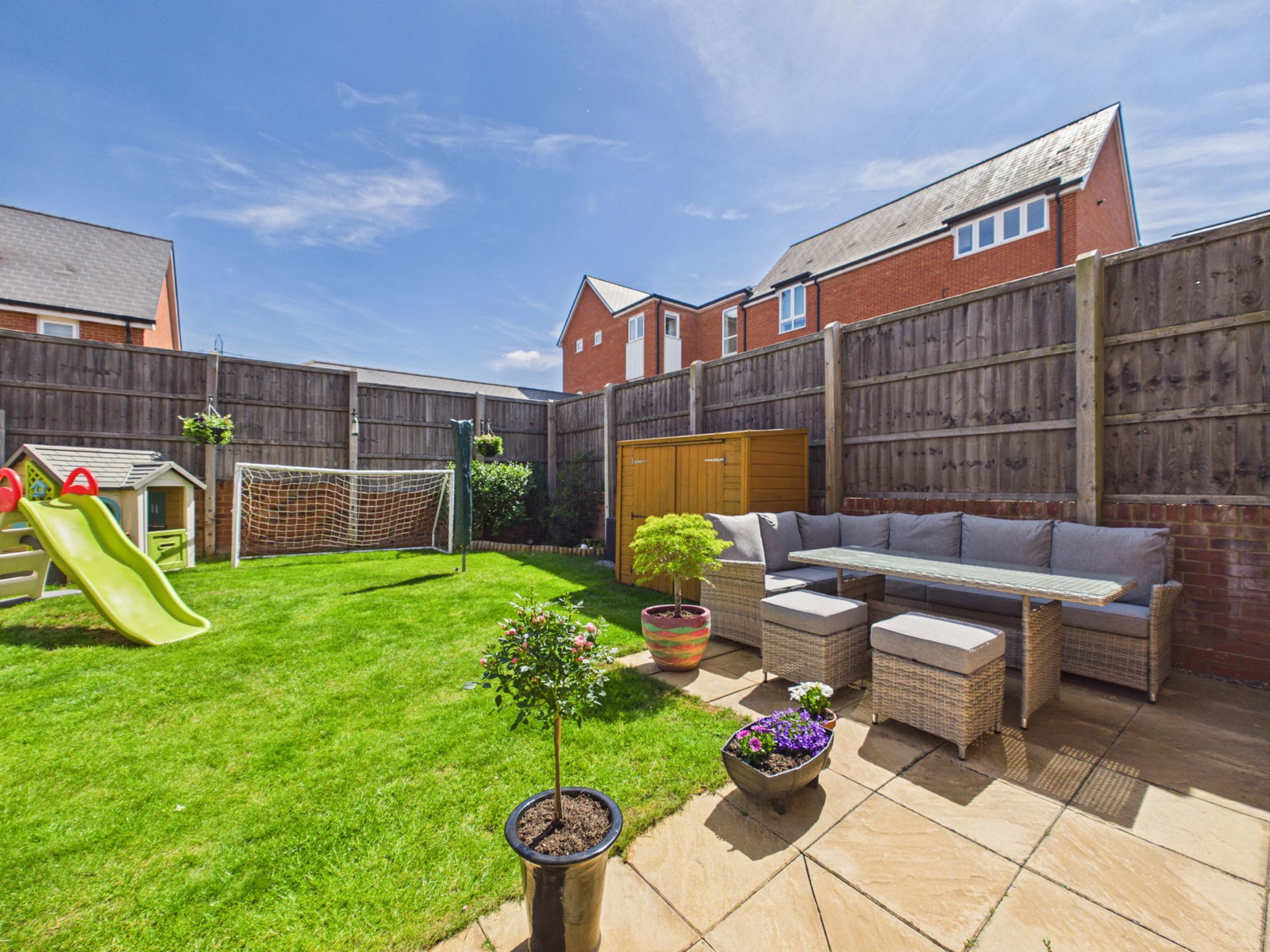 Semi Detached House in Rochester