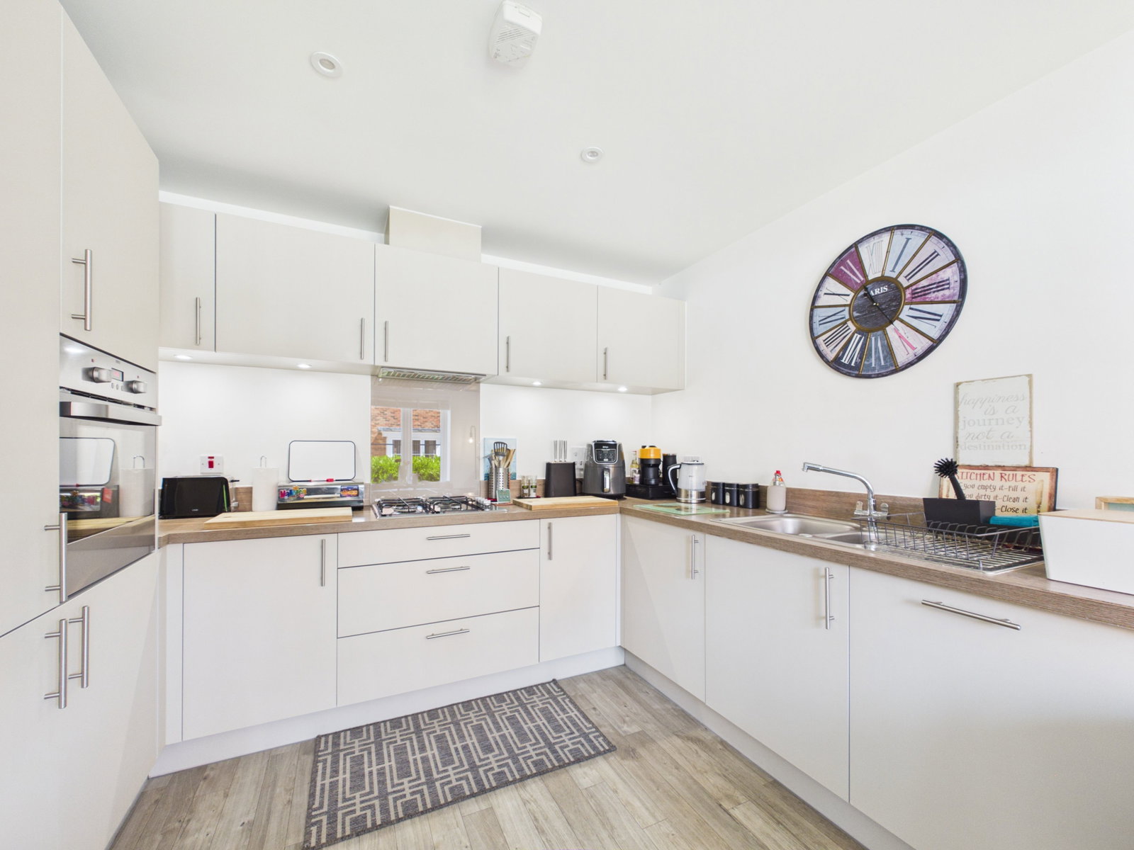 Semi Detached House in Rochester