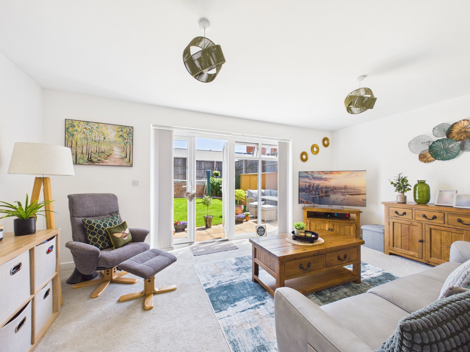Semi Detached House in Rochester