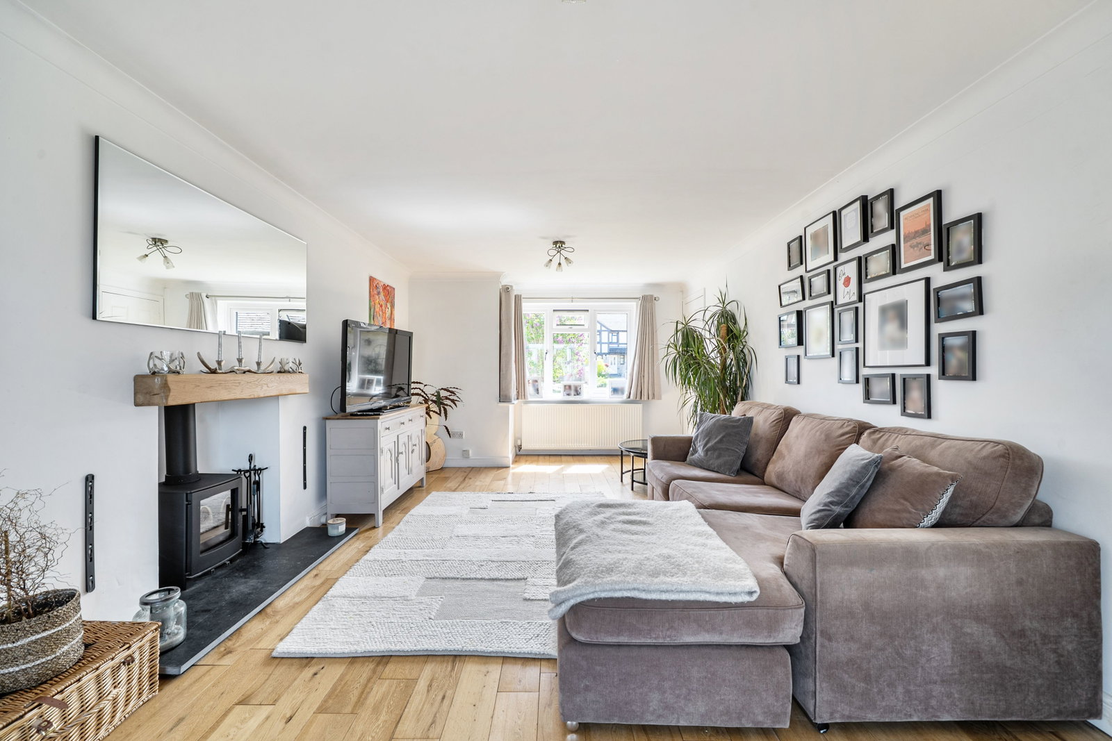 Detached House in Cheltenham 2