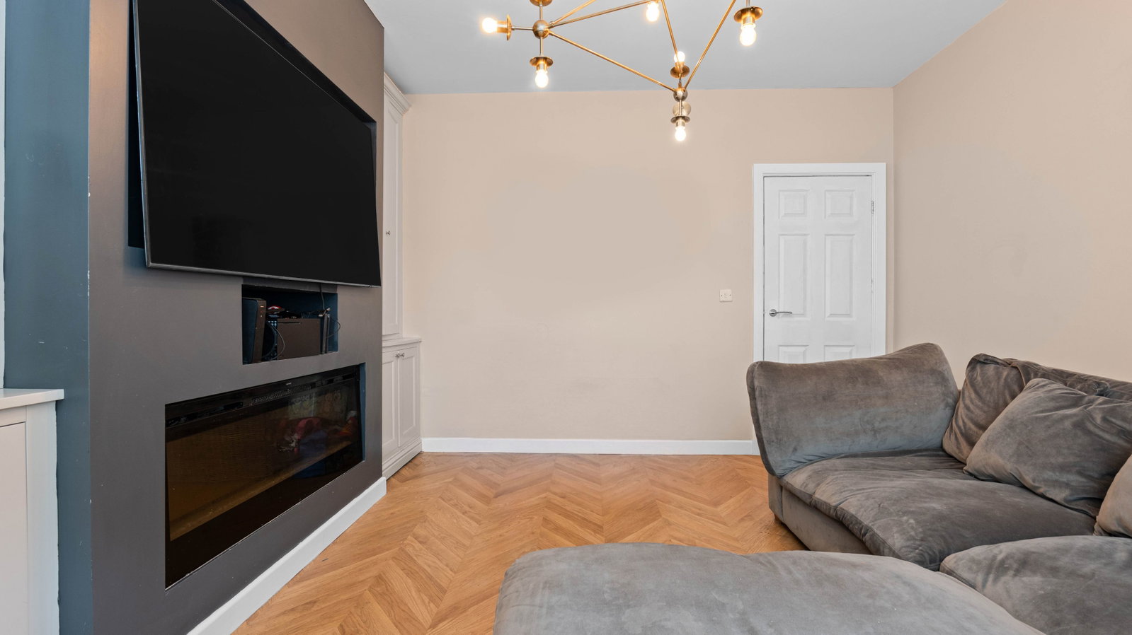 Semi Detached House in Sheffield