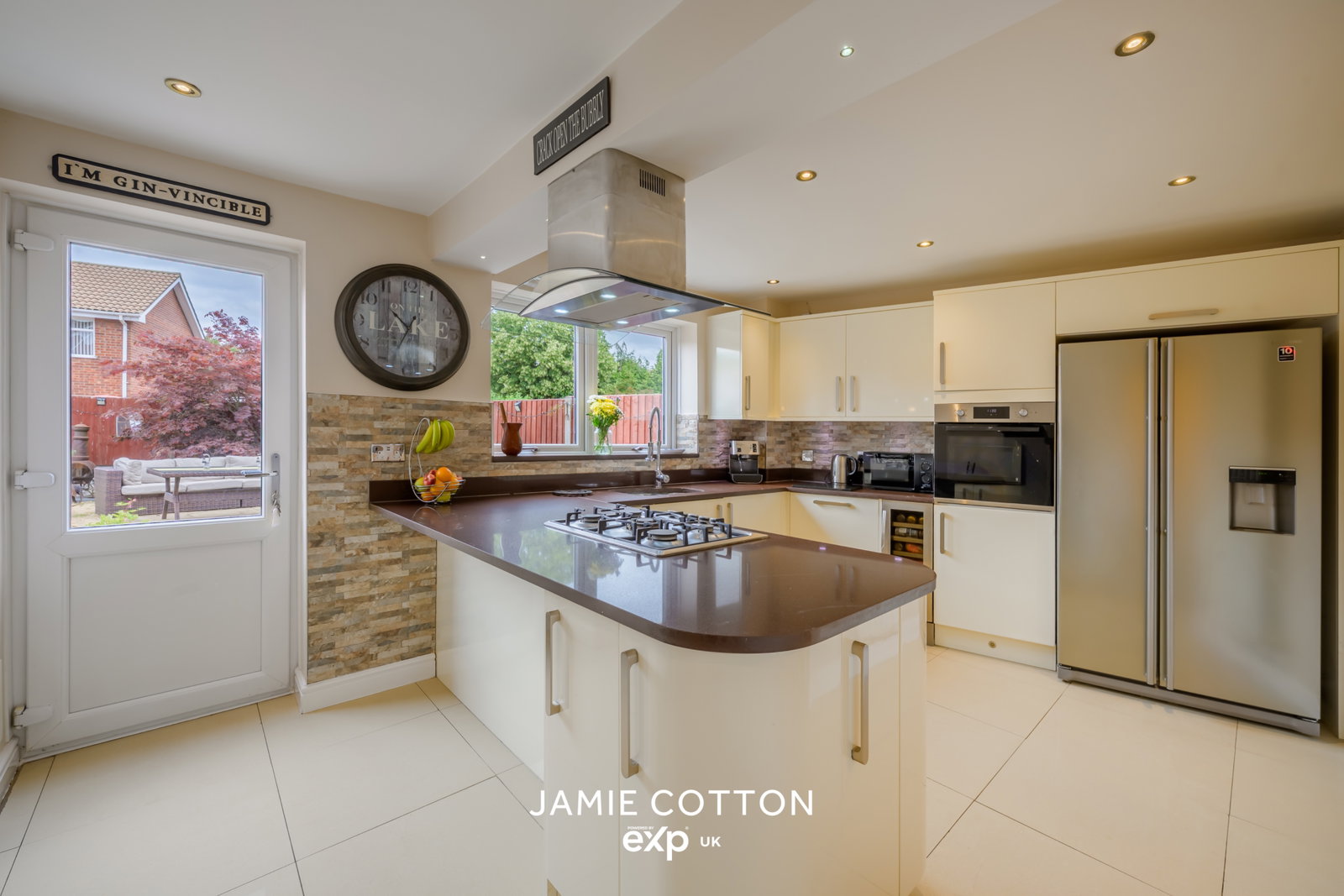 Semi Detached House in Tipton