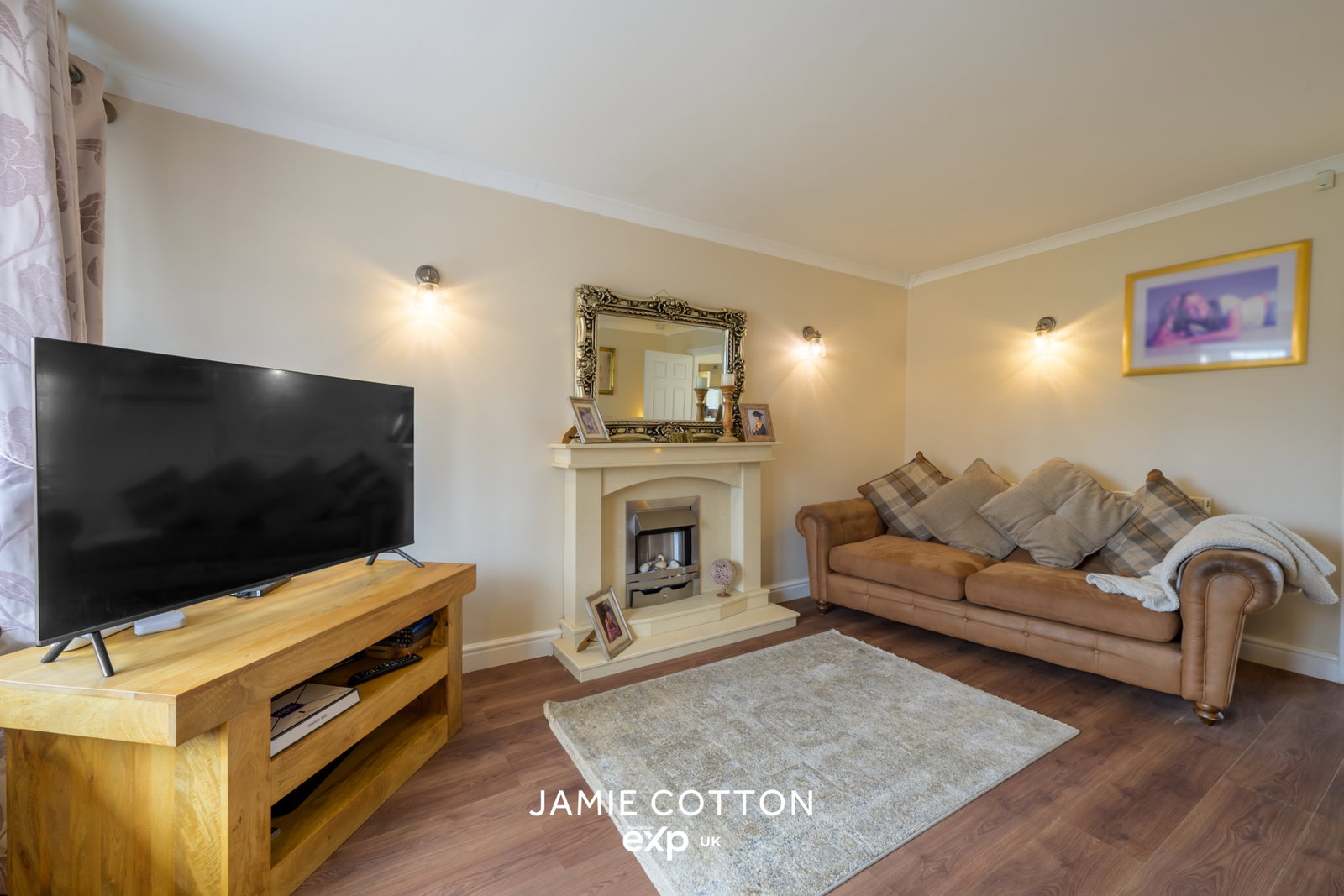 Semi Detached House in Tipton