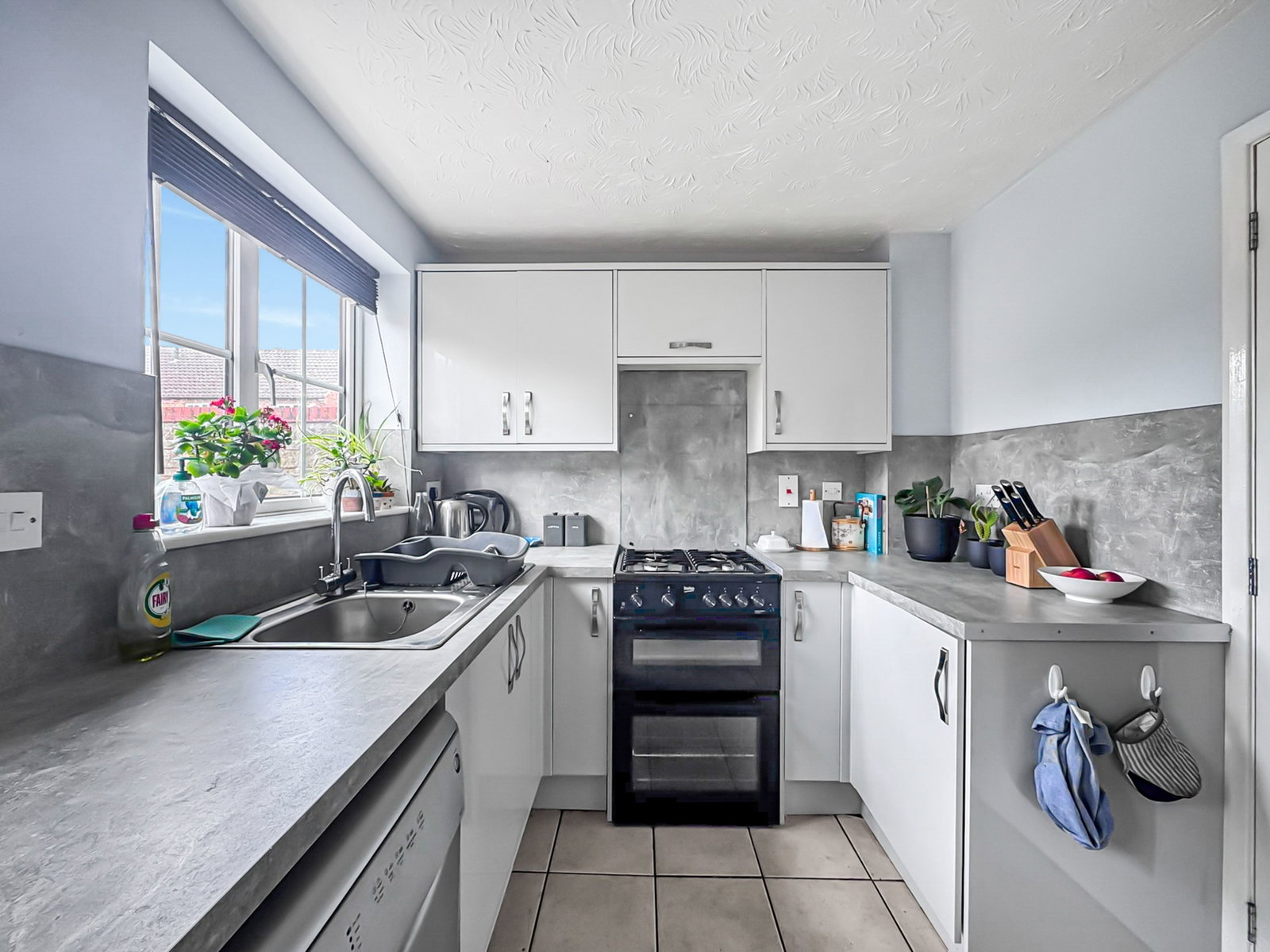 Semi Detached House in Gloucester