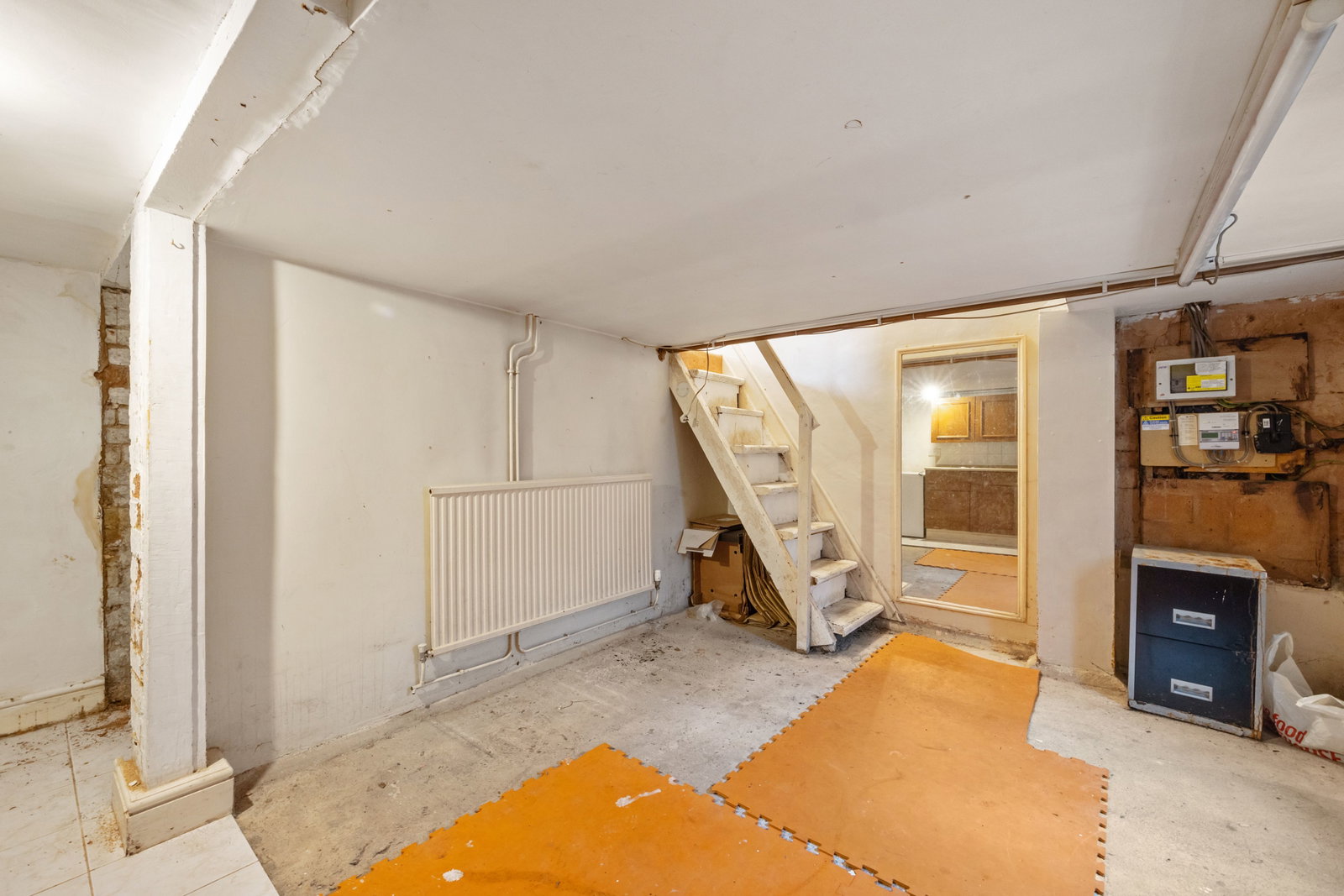 End Of Terrace House in Cheltenham