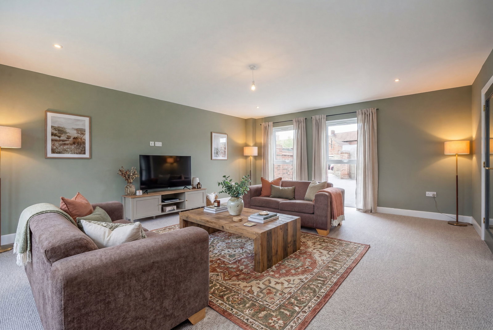 Detached House in Newark