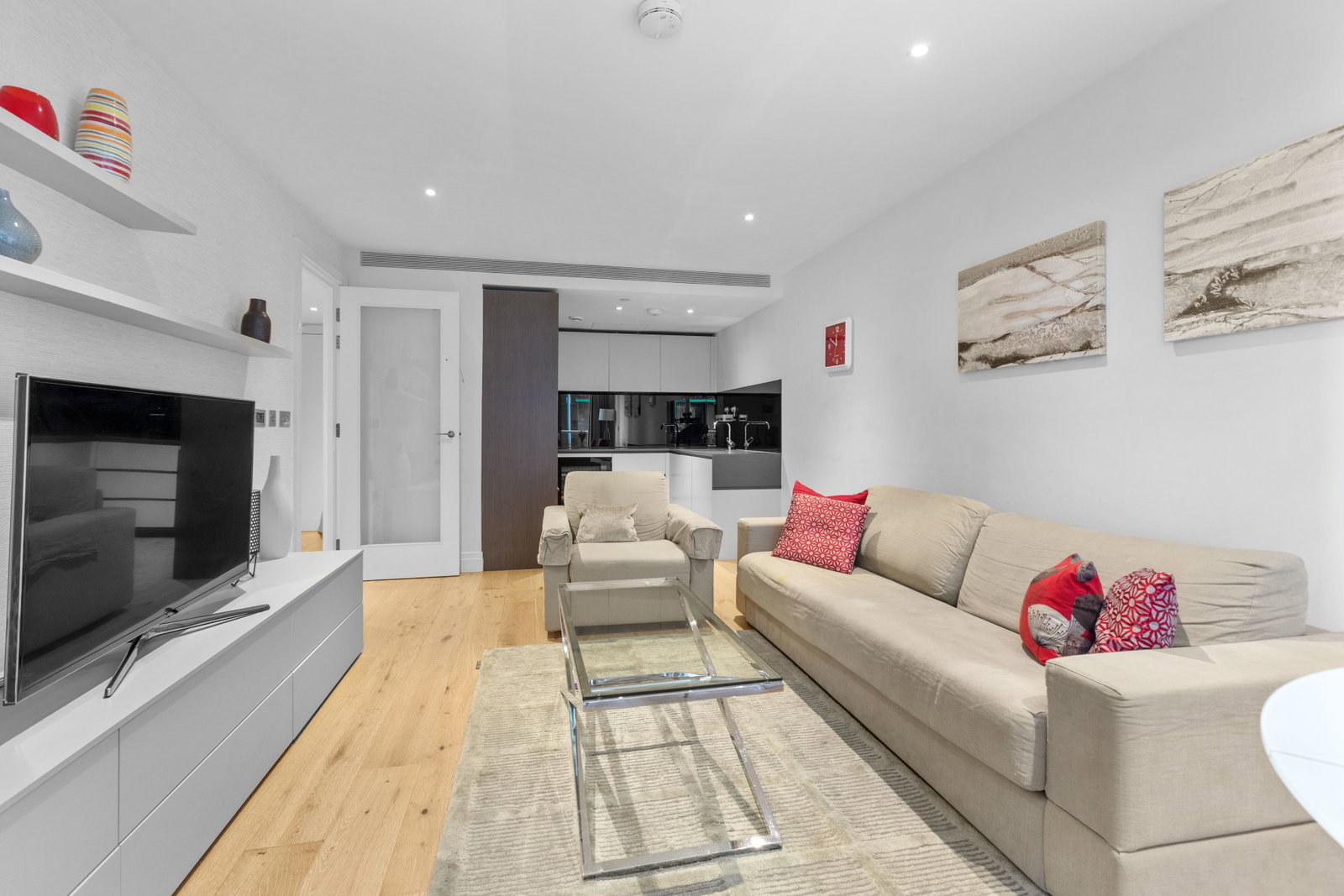 Apartment for sale in London, Riverlight Quay, London, SW11 8BE, 777 m²