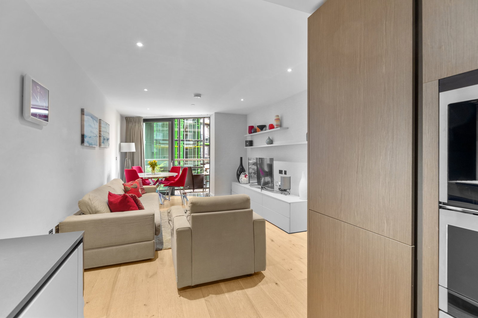 Apartment for sale in London, Riverlight Quay, London, SW11 8BE, 777 m²