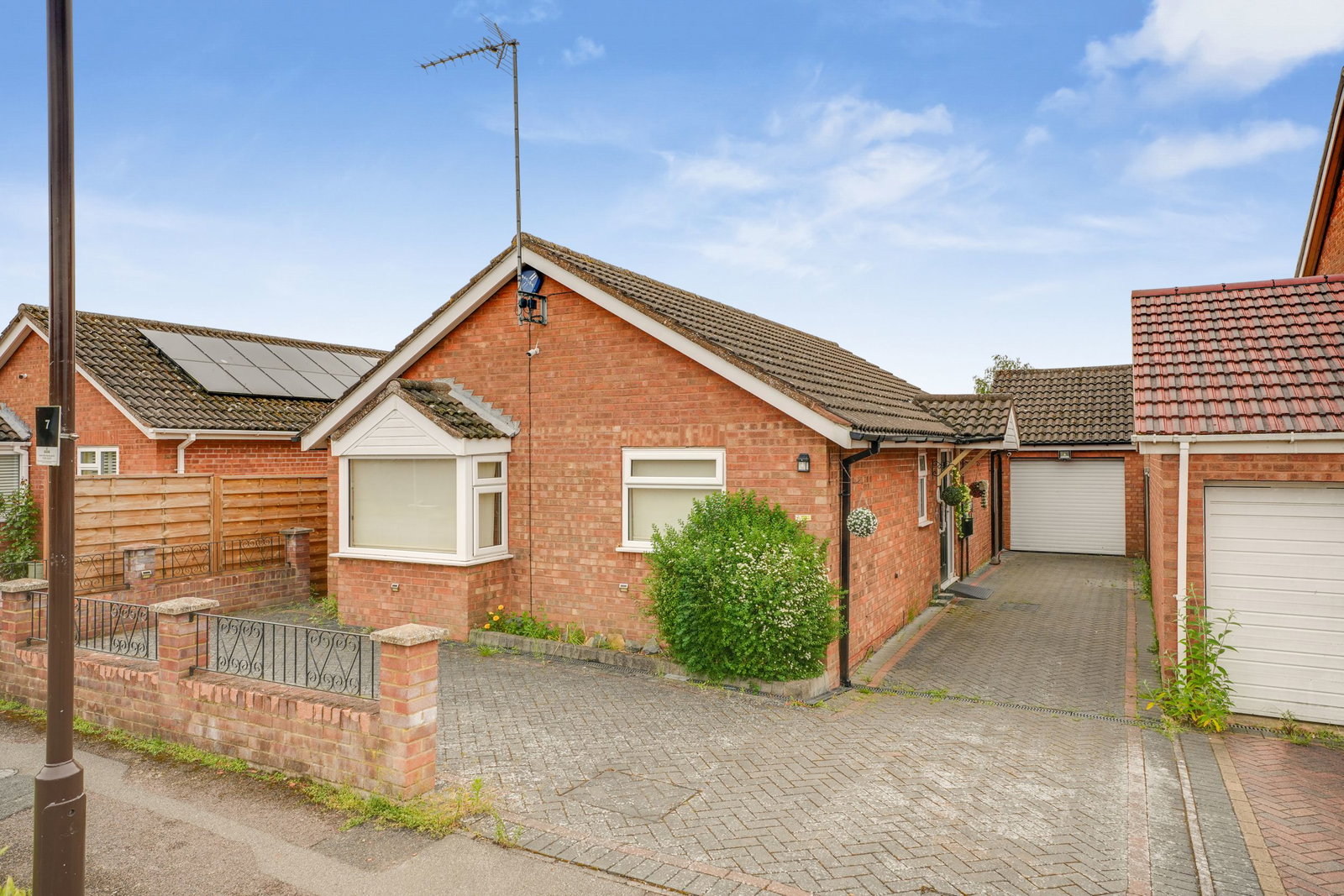 Bungalow in Milton Keynes