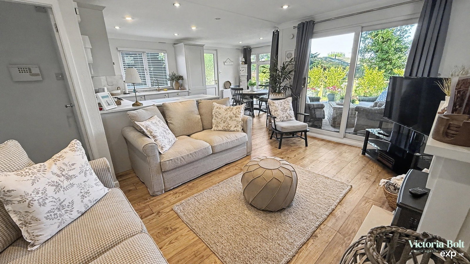 Lodge for sale in Modbury, The Thatches Holiday Park, Modbury, 591 m²