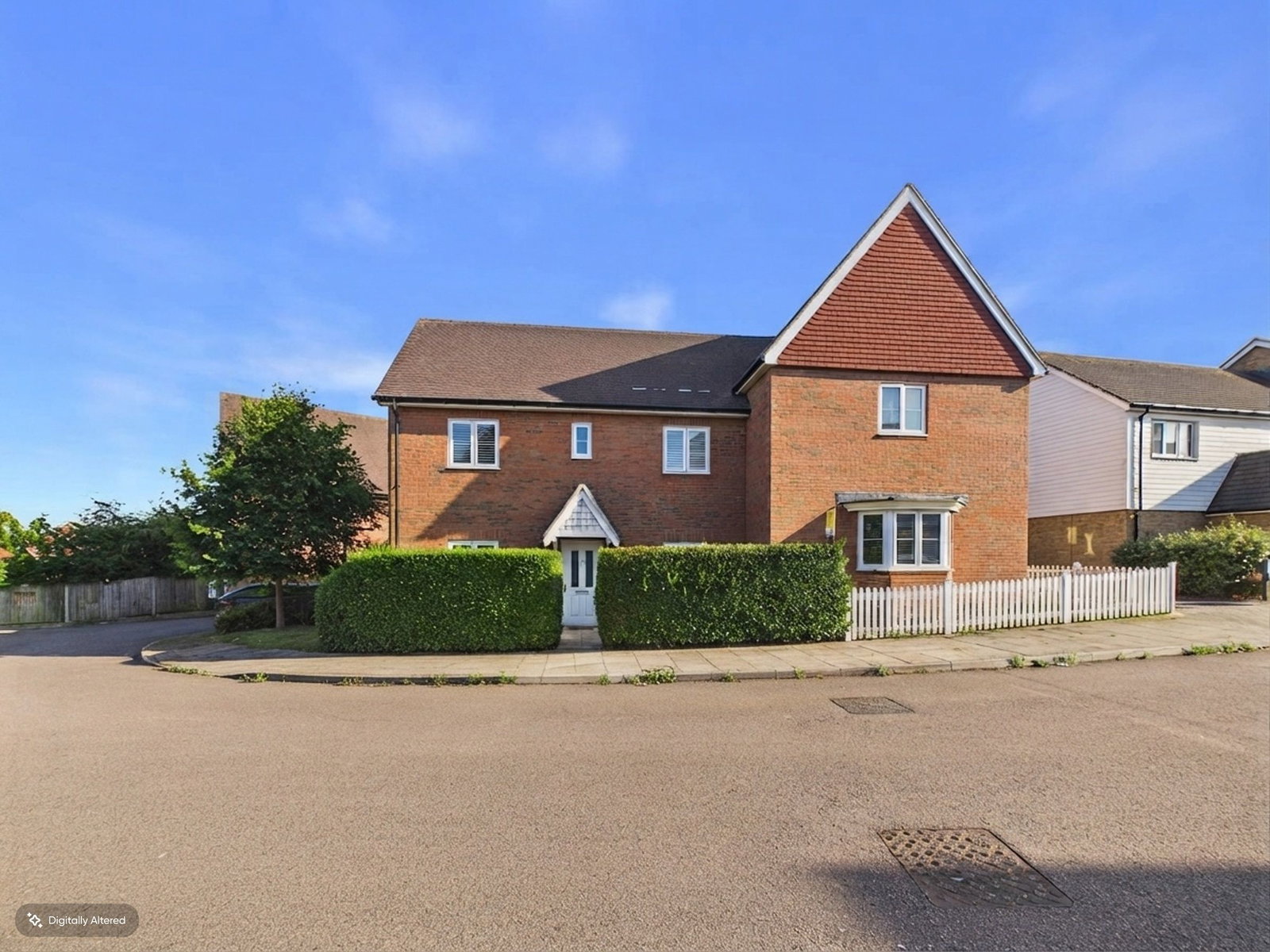 Semi Detached House in Rochester