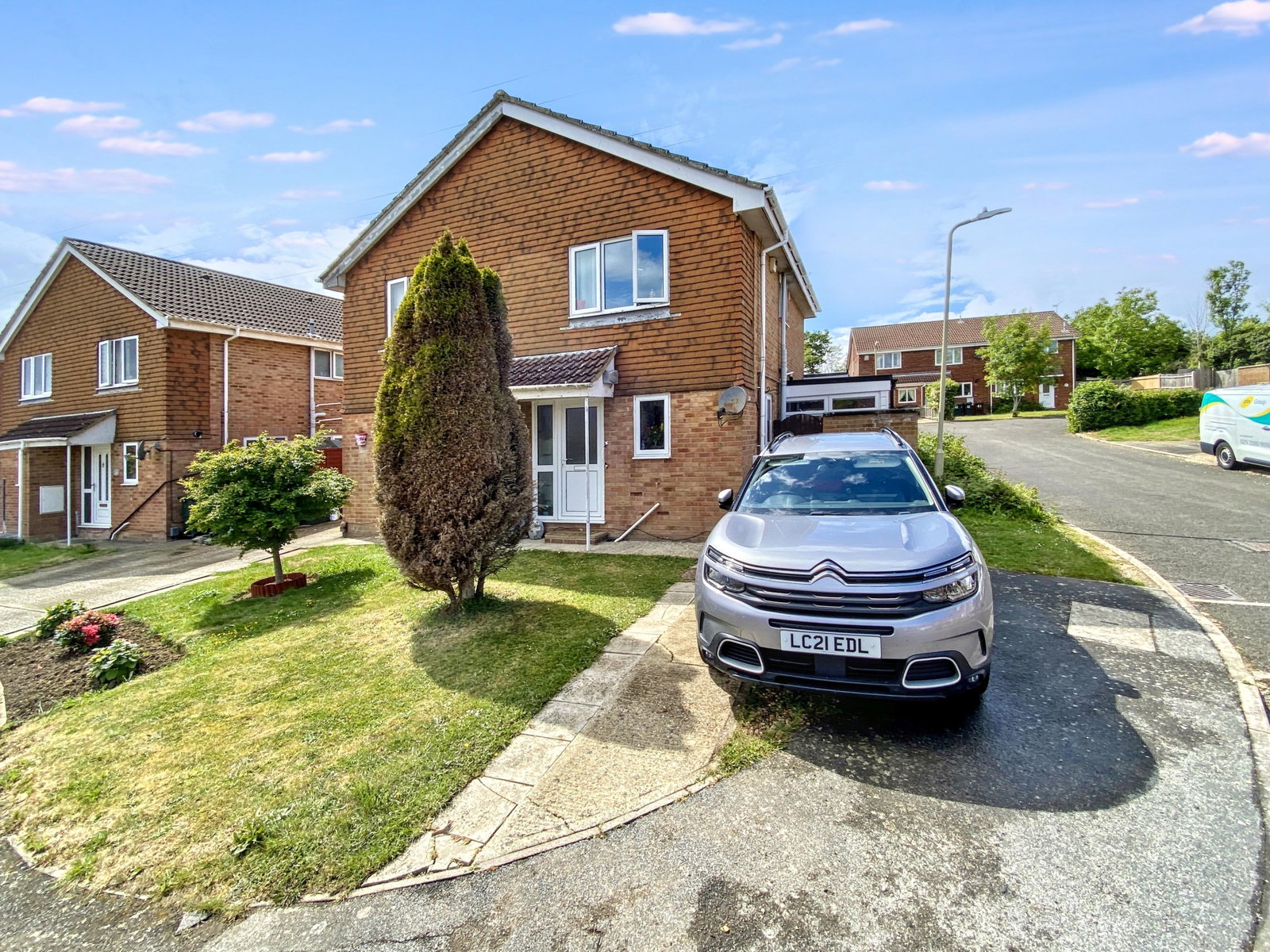 Semi Detached House in Ashford