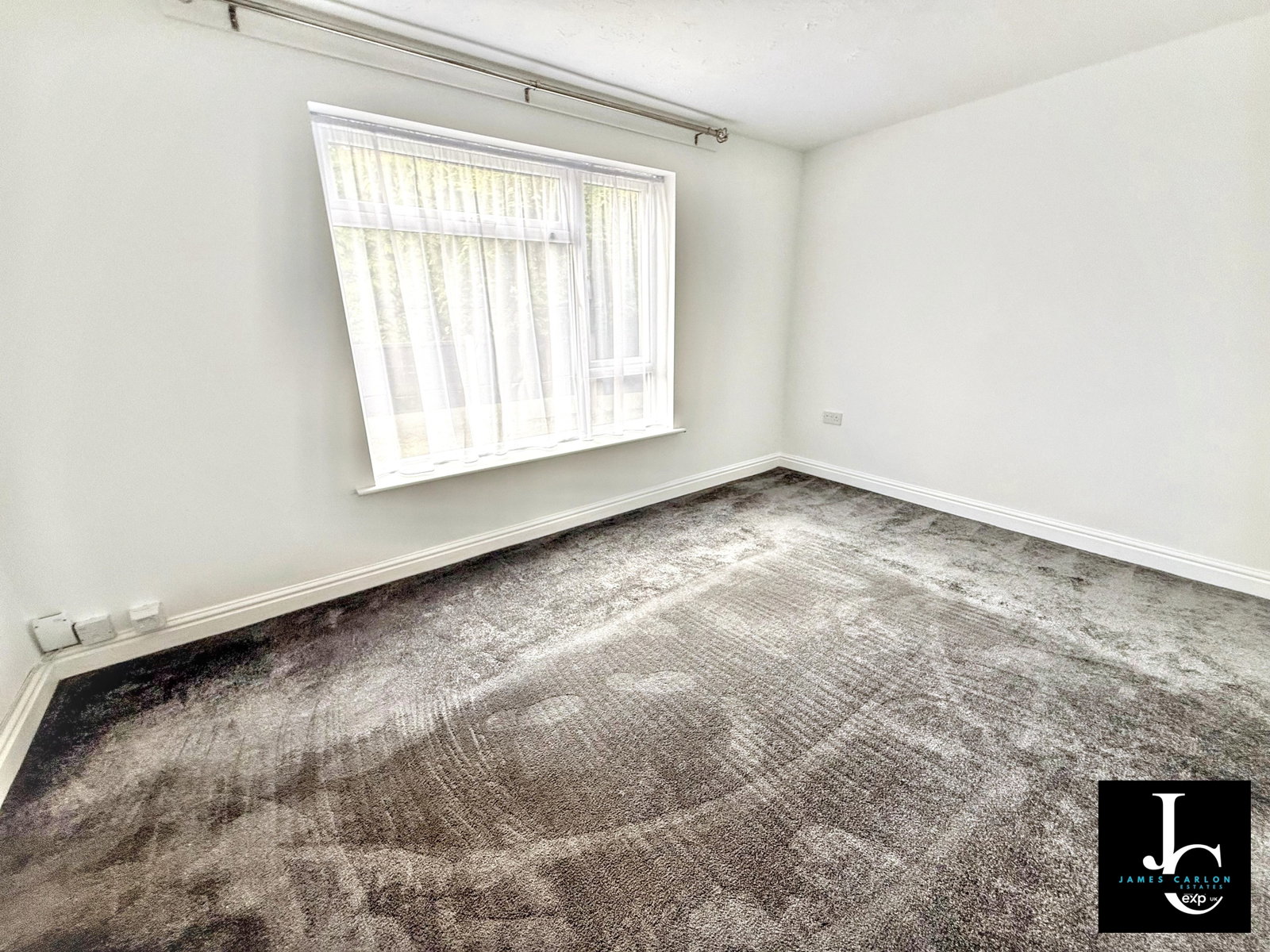 Semi Detached House in Telford