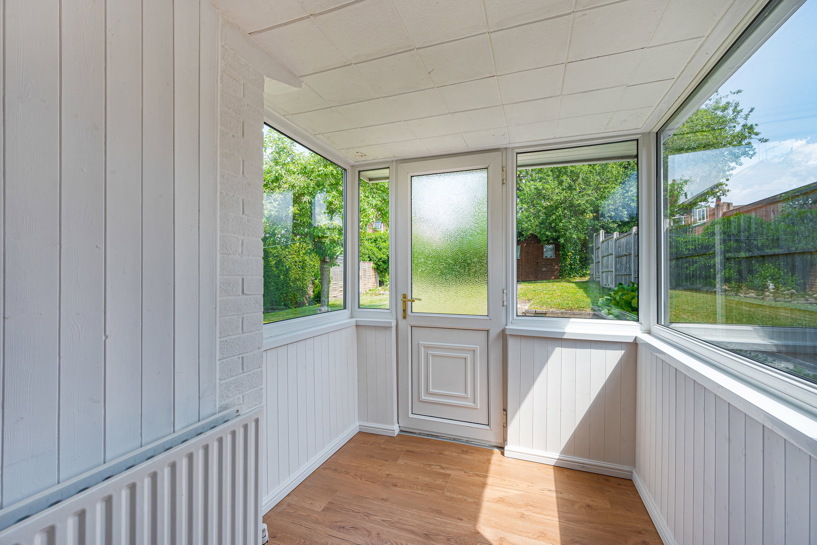 Semi Detached Bungalow for sale in Grantham, Bridge End Grove in Grantham, 613 m²
