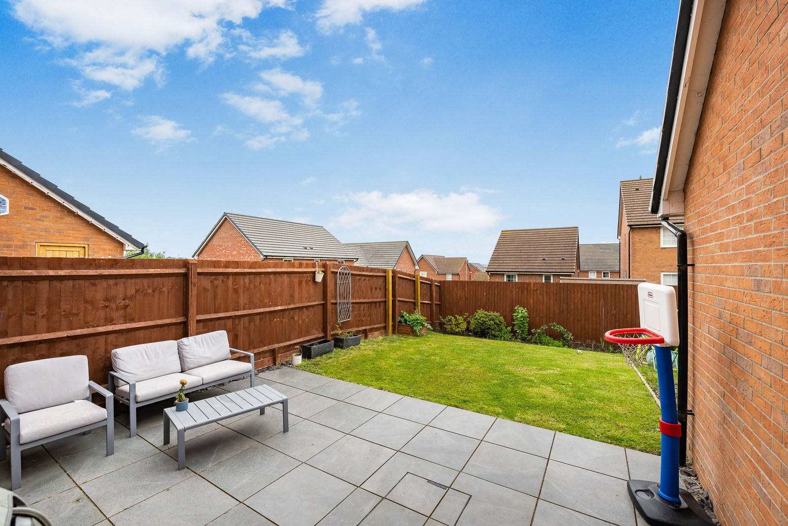 Semi Detached House in Grantham