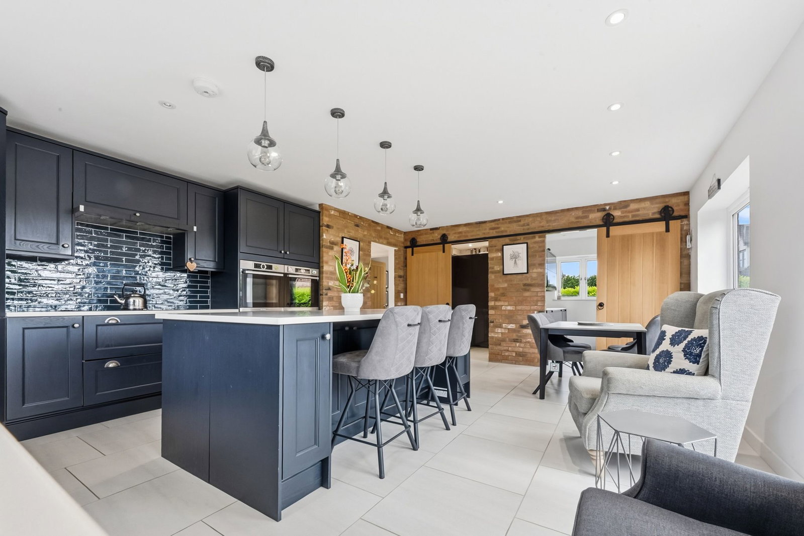 Detached House in Ashford