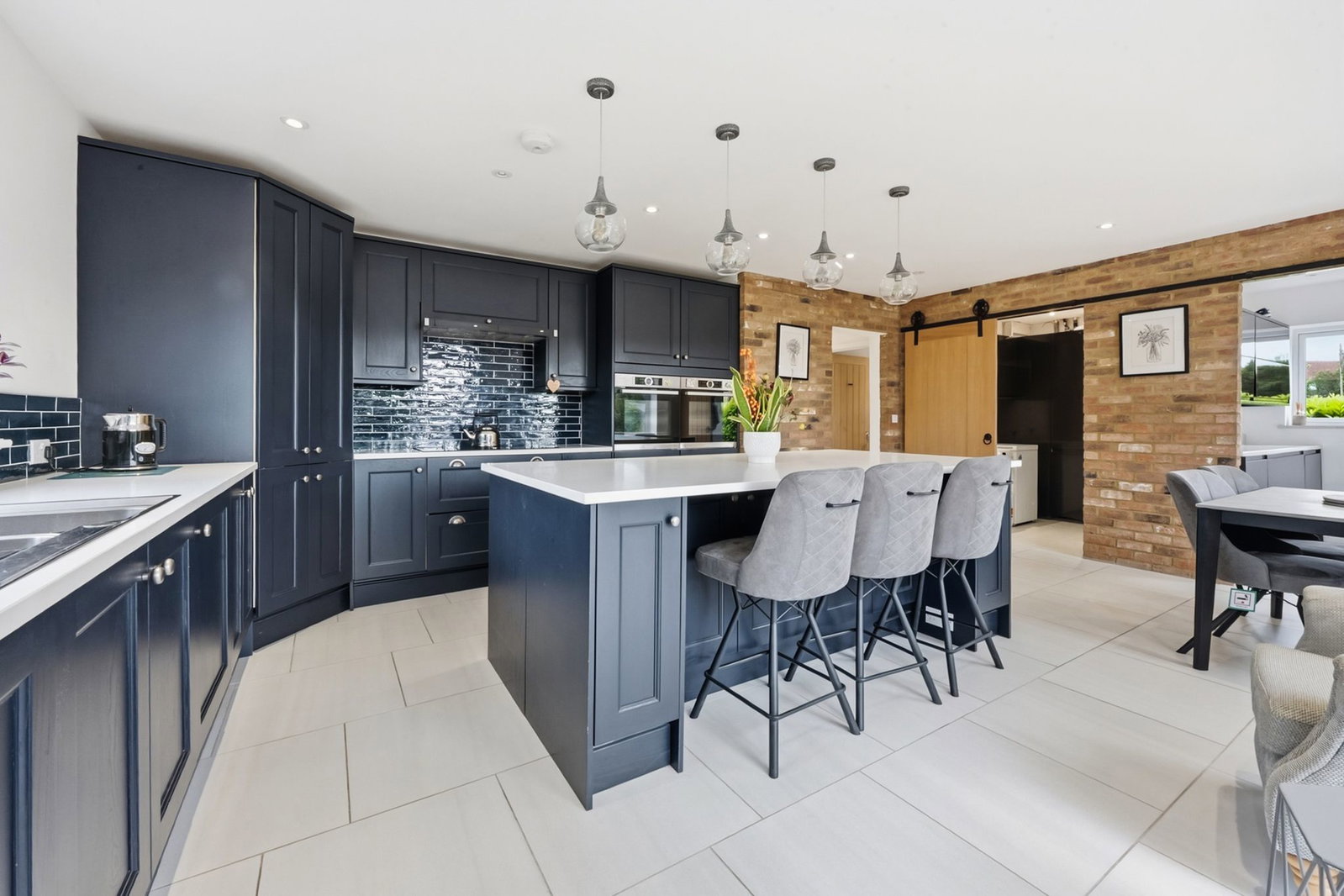 Detached House in Ashford