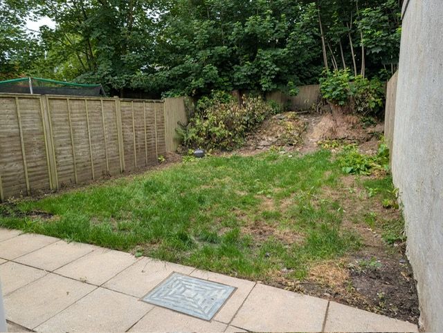 Semi Detached House in Par