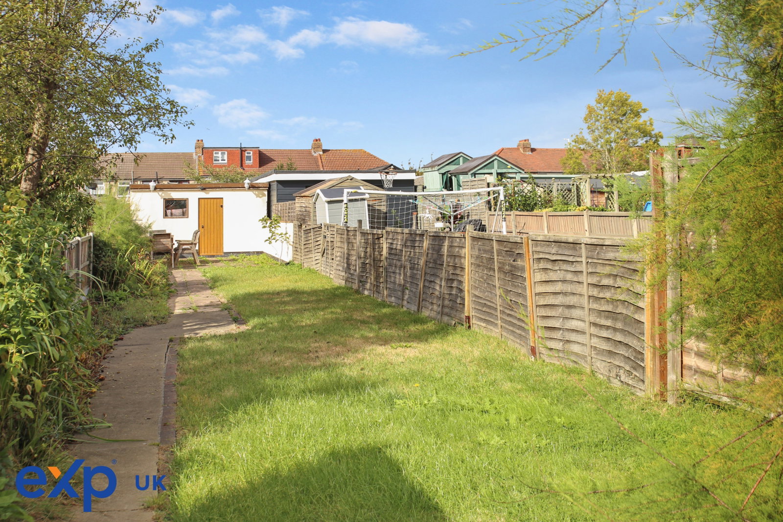 Terraced House for sale in Romford, Berkeley Avenue, Coller Row, RM5