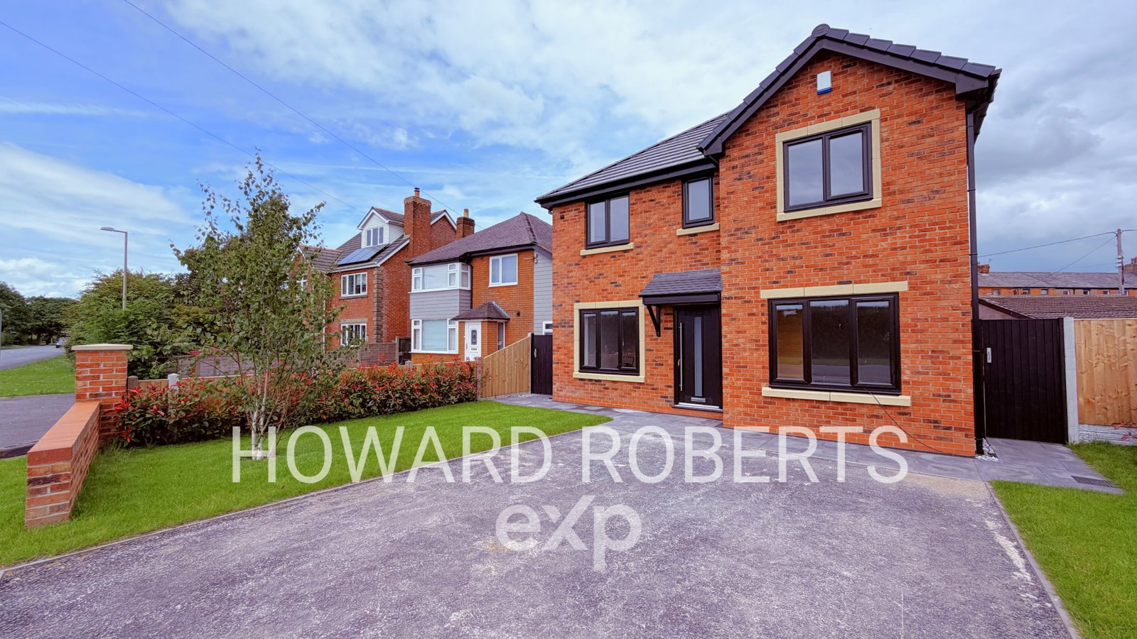 Detached House for sale in Preston, Liverpool Road, Longton Area, PR4, 1464 m²