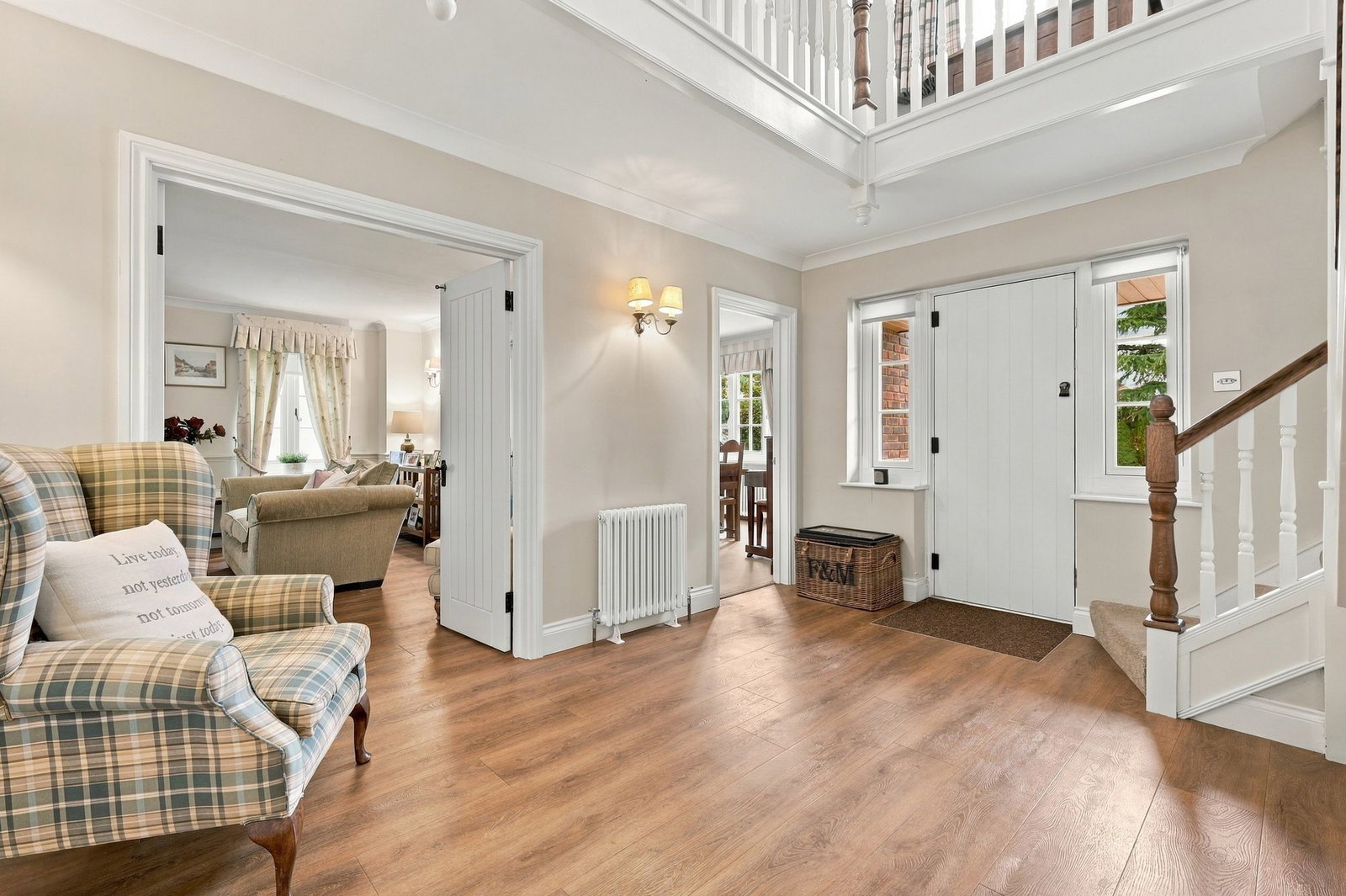 Detached House for sale in Billericay, Norsey Road, Billericay, CM11, 3353 m²