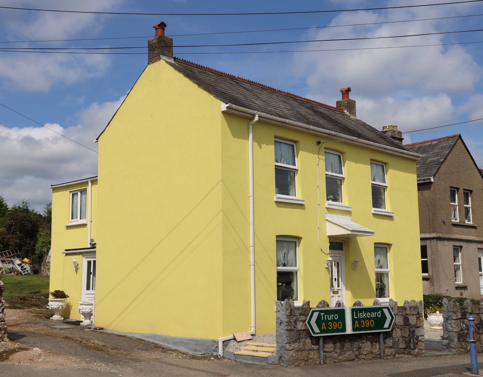 Detached House in Par