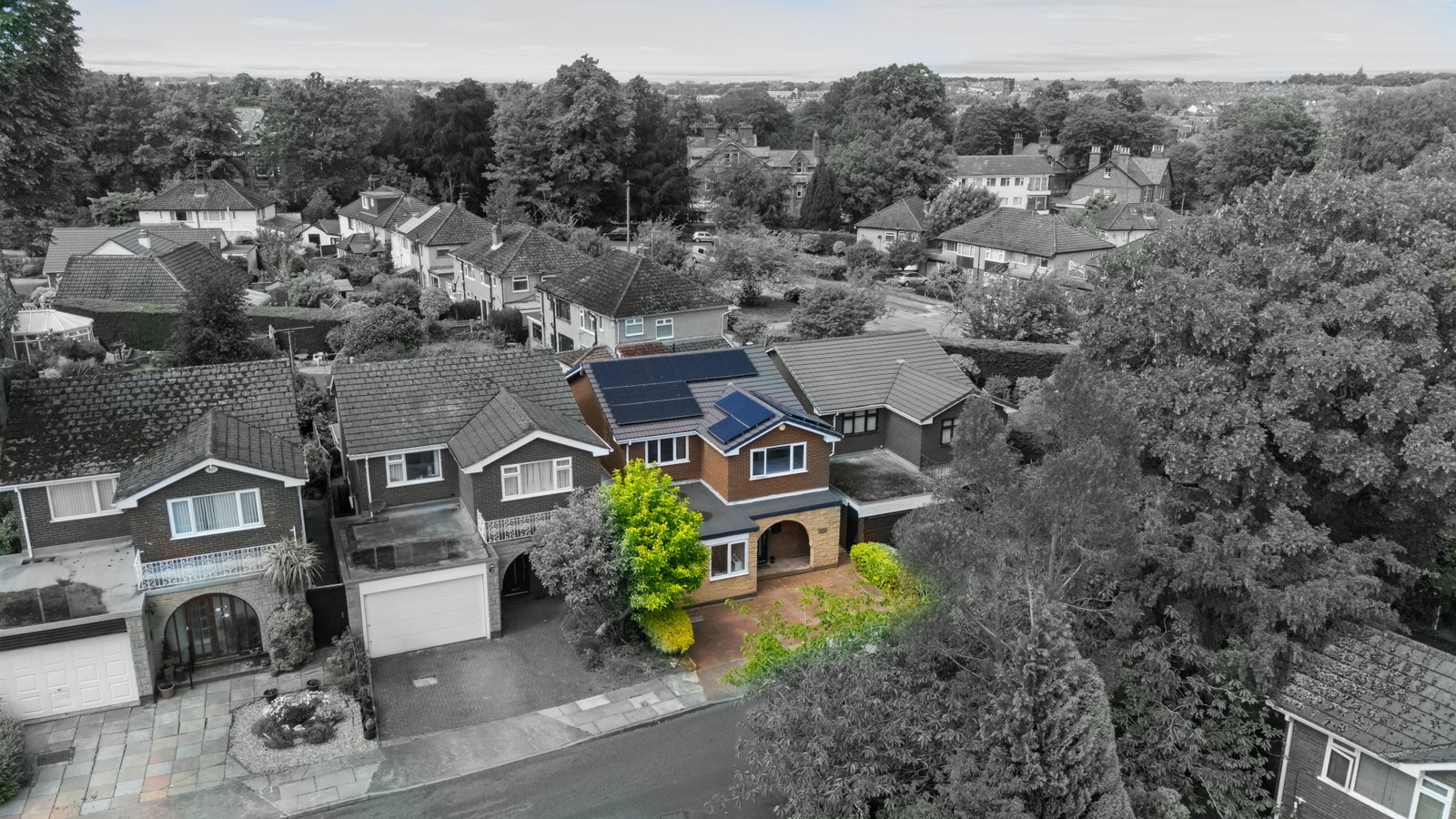 Detached House in Liverpool