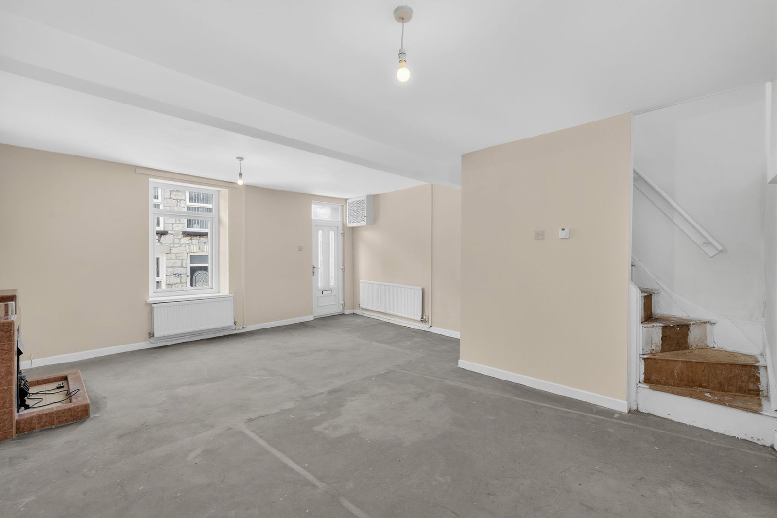 Terraced House in Pontypool