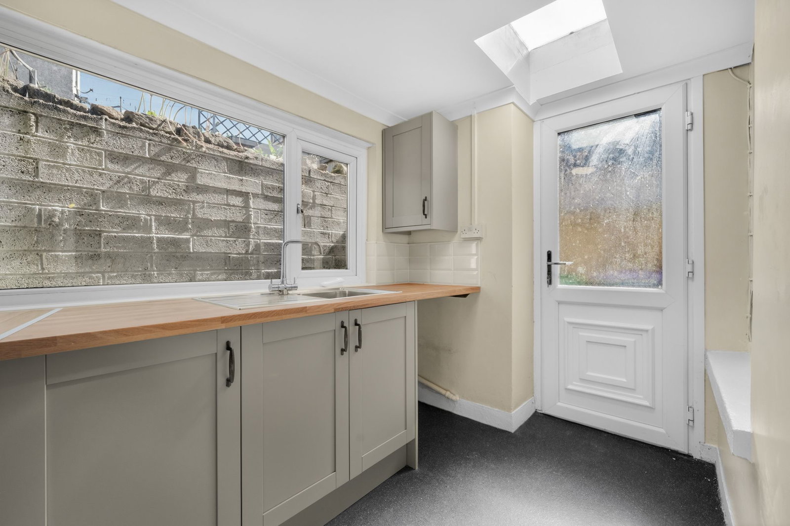 Terraced House in Pontypool