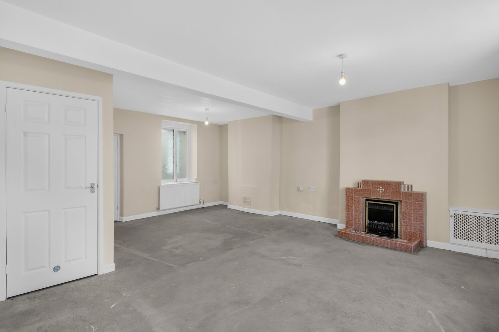 Terraced House in Pontypool