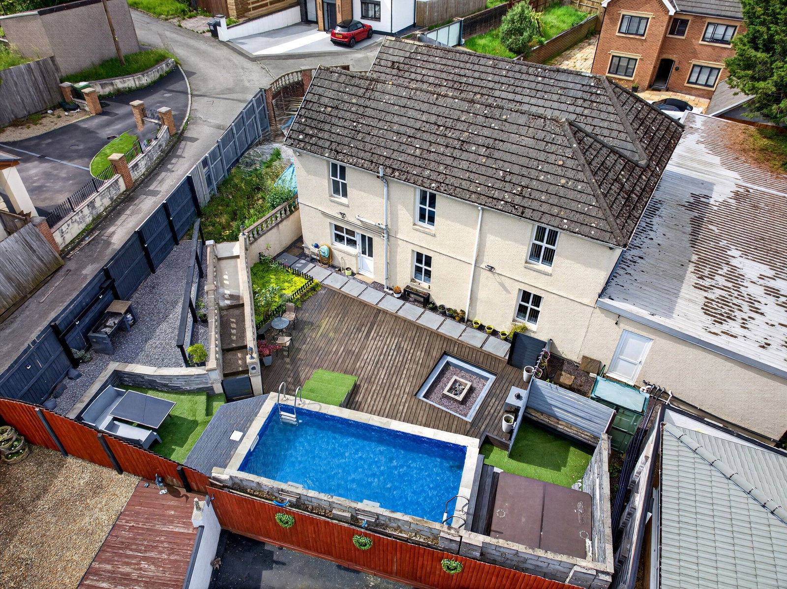 Detached House in Swansea