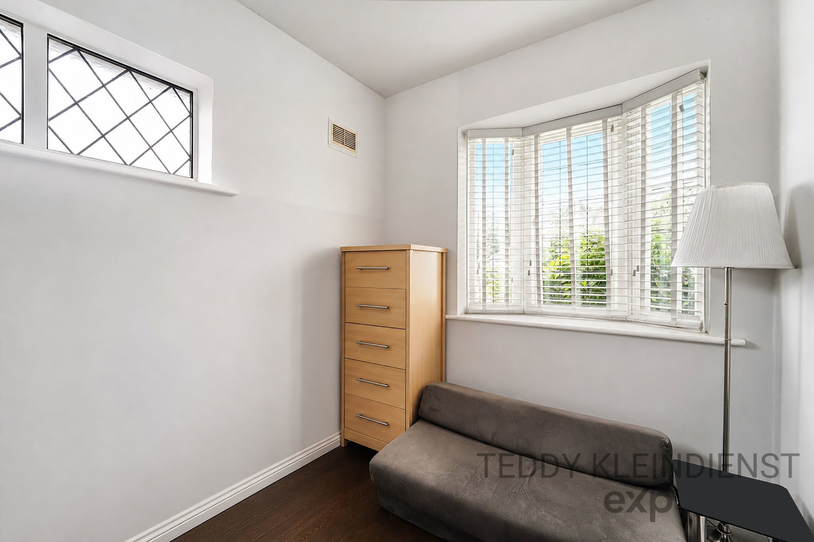 Detached House in Worcester Park