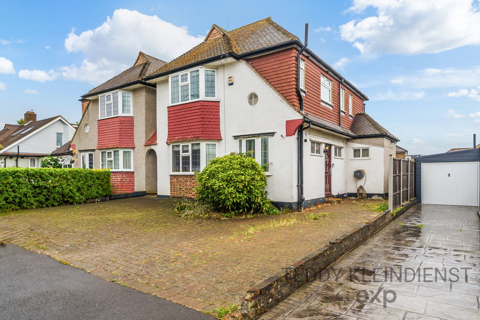 Detached House in Worcester Park